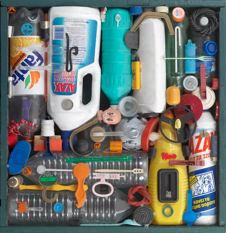 Σκυλάκος, από τη σειρά  «Πλαστικά», 1981