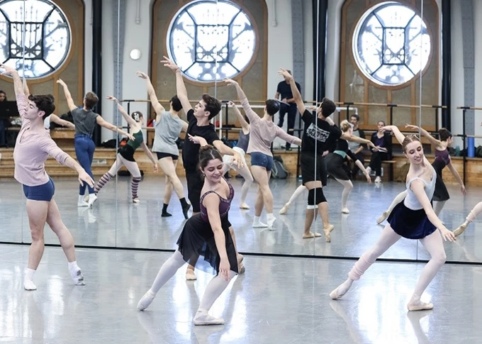 Paris Opera Junior Ballet