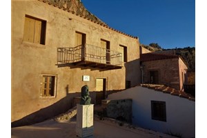 7ο Διεθνές Street Art Φεστιβάλ Πάτρας: Μια περιπατητική ξενάγηση στις τοιχογραφίες της πόλης - εικόνα 2