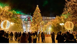 Η Τάμτα στη χριστουγεννιάτικη φωταγώγηση της πλατείας Συντάγματος - εικόνα 2
