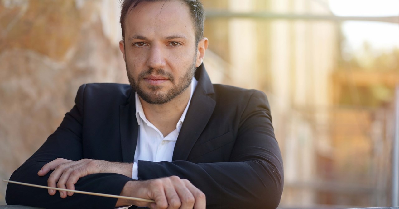 Ένα "Ρεμπέτικο αντάμωμα" στη στάση μετρό "Μανιάτικα" - εικόνα 1