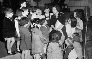 Αντιγόνη Μεταξά: Η αγαπημένη των παιδιών "Θεία Λένα" φεύγει σαν σήμερα (16/10) από τη ζωή - εικόνα 3