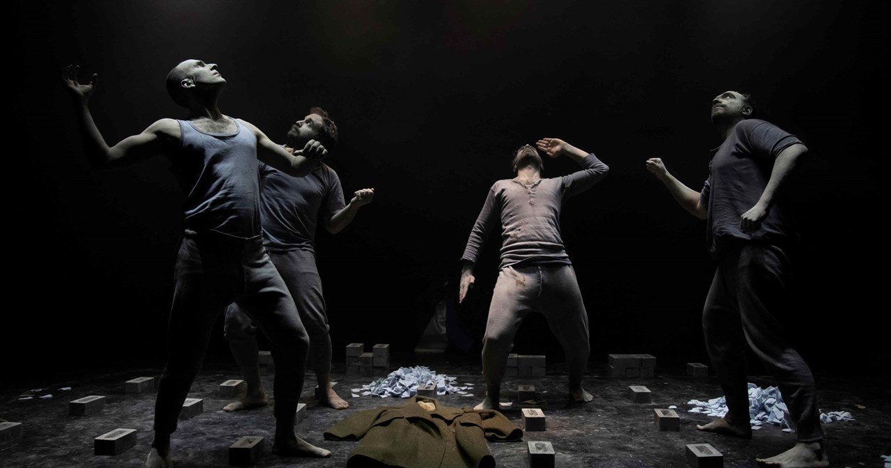 Η Ηλέκτρα Ελληνικιώτη γράφει για τον "Βράχο" της ευτυχίας, του φόβου και της αντοχής - εικόνα 6