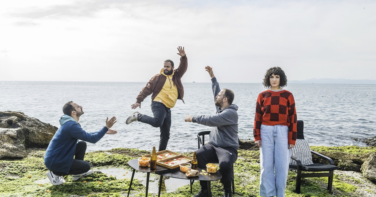 "Ένα μωρό για τρεις": Η πιο "μωρουδιακή" παρεξήγηση του καλοκαιριού - εικόνα 1