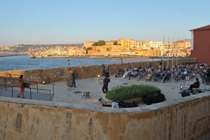 Ένα λεύκωμα αφιερωμένο στη γυναίκα και στην Ελλάδα για τα 200 χρόνια από την Επανάσταση - εικόνα 3