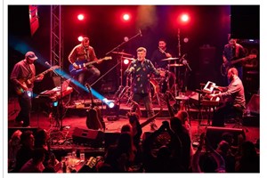 Ο Aνδρόνικος συναντά τη Ματθίλδη Μαγγίρα στη "Σφίγγα" - εικόνα 1