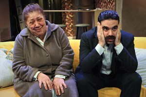 "Μακριά από παιδιά": Τελευταίες παραστάσεις για το έργο του Γιωργή Τσουρή - εικόνα 2