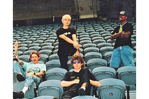 Ο D3lta φτιάχνει μια playlist για όσους νιώθουν "Lonely Together" - και όχι μόνο - εικόνα 1