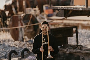 O Γιάννης Ζουγανέλης ετοιμάζει μια μουσική βραδιά γεμάτη χιούμορ - εικόνα 1