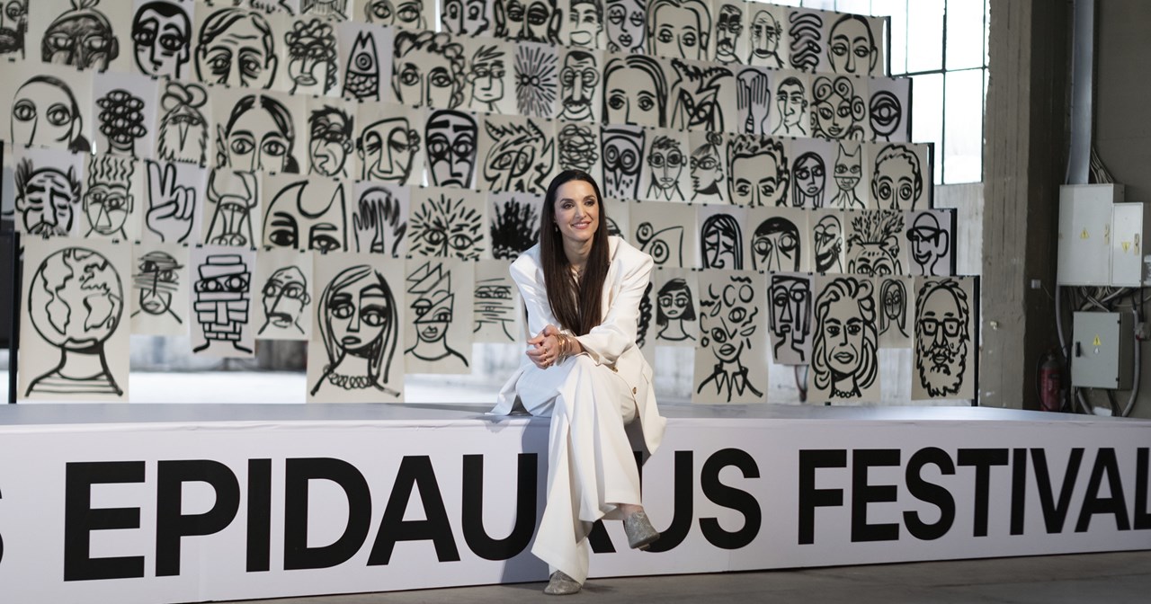 "Οιδίποδας" του Ρόμπερτ Άικ στη Στέγη: Μια καταιγιστική τραγωδία με Κουρή - Καραμπέτη - εικόνα 2