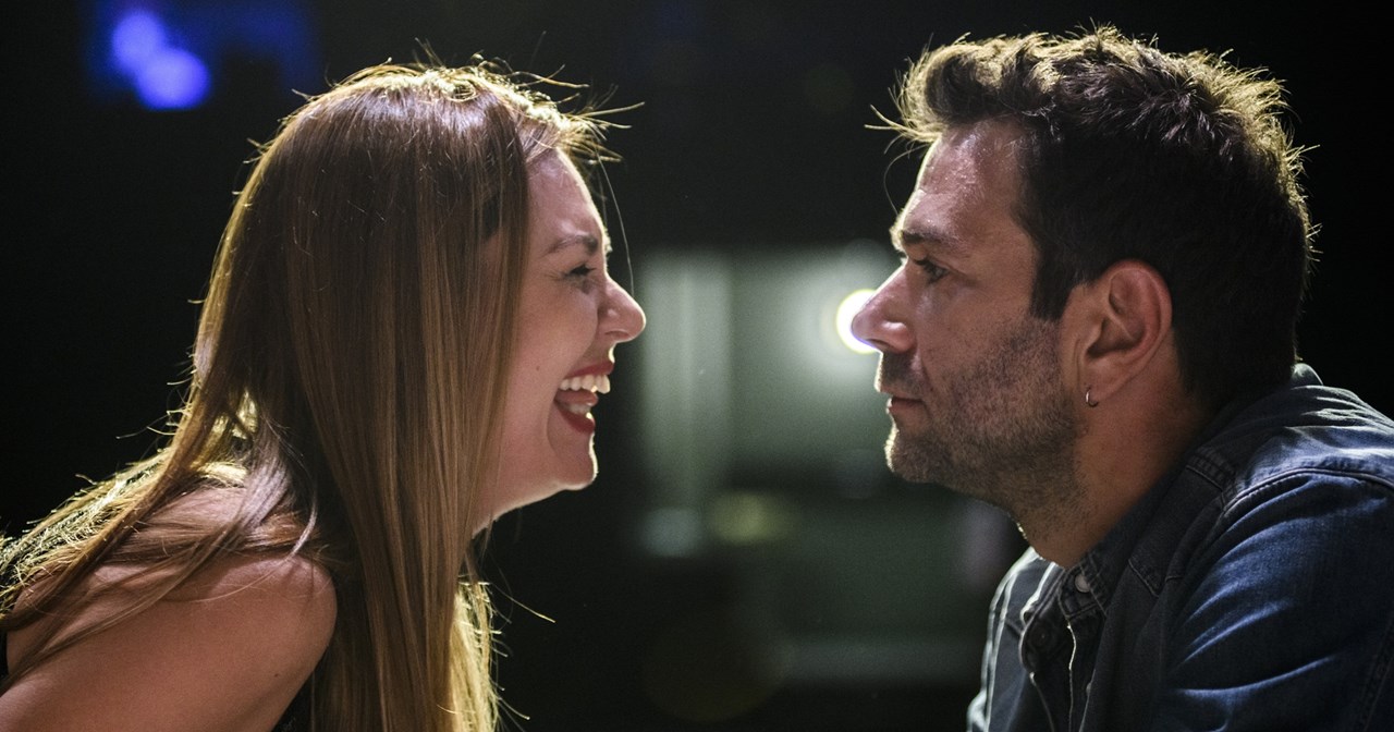 "Μη σκαλίζεις την άμμο": Άπαιχτο έργο των αδελφών Κούφαλη στο Δημοτικό Θέατρο Πειραιά - εικόνα 3