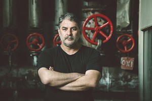 Μπήκαμε στο Cartel με τον Βασίλη Μπισμπίκη: Μια νέα εποχή γεννιέται μέσα στο παλιό εργοστάσιο - εικόνα 8