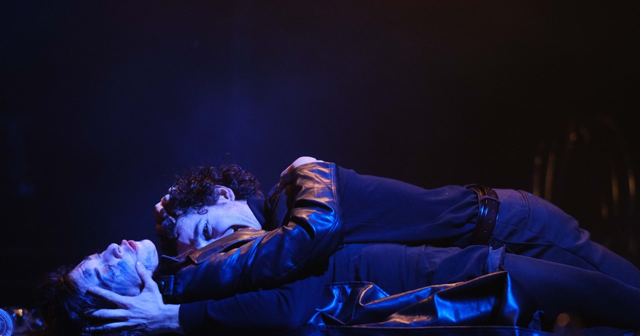 Παράσταση πριν ξημερώσει στο Θέατρο στη Σάλα - εικόνα 2