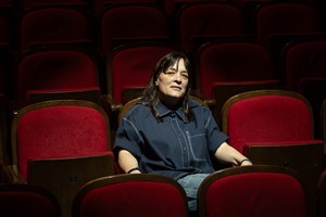 "Ονειρόδραμα": Πρώτες εικόνες από το σύμπαν της Γεωργίας Μαυραγάνη στο Εθνικό - εικόνα 5