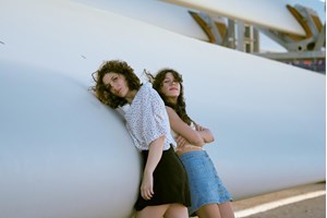 Ποια είναι η Billie Kark πέρα από το "Πάρτυ"; - εικόνα 3