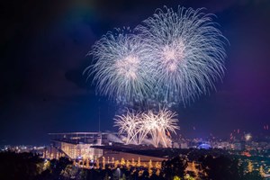 Παραμονή Πρωτοχρονιάς στο Σύνταγμα με την "Ταράτσα του Χρόνου" - εικόνα 2