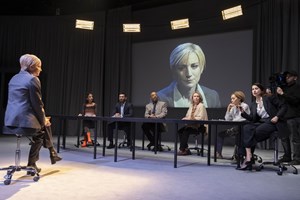 "The doctor": 11 ακόμη παραστάσεις στο Αμφι-θέατρο - εικόνα 3