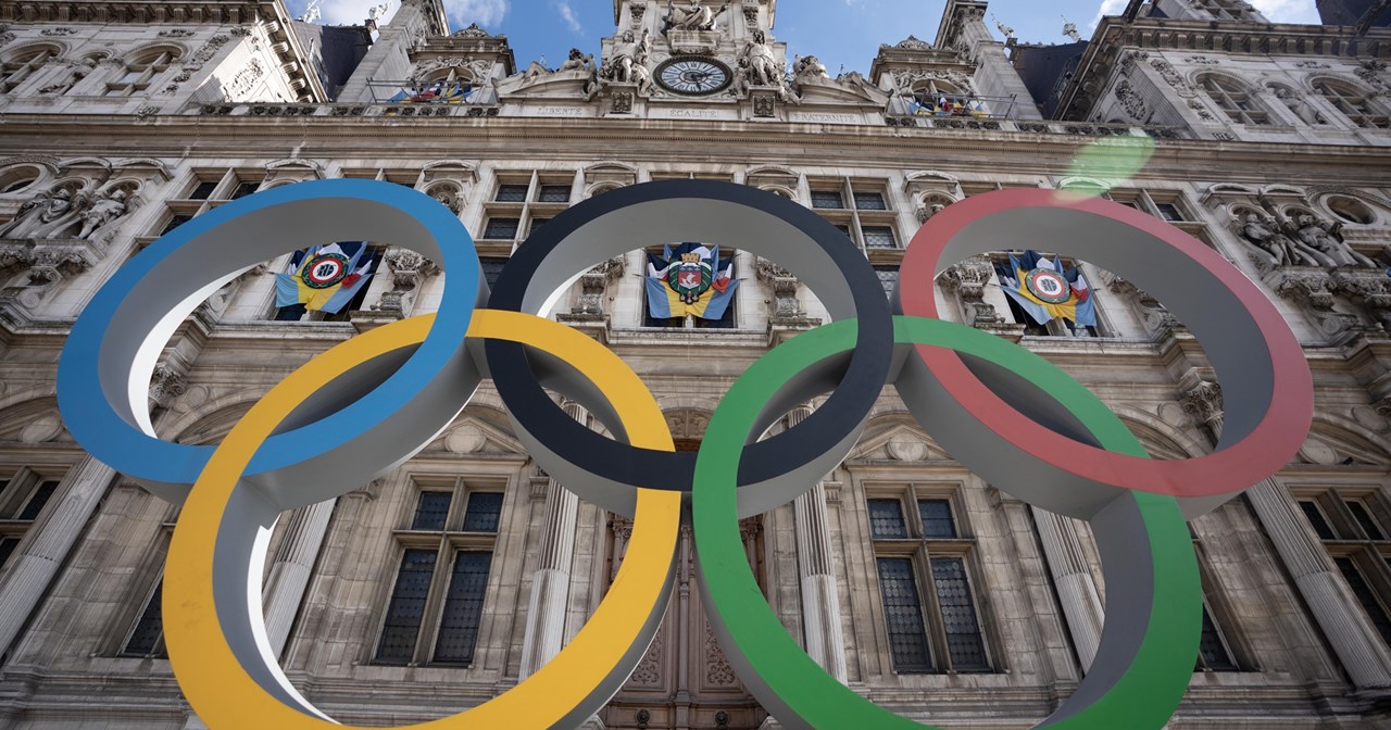 Billie Eilish, Red Hot Chili Peppers και Snoop Dogg "σφυρίζουν" τη λήξη της Ολυμπιάδας του Παρισιού - εικόνα 1