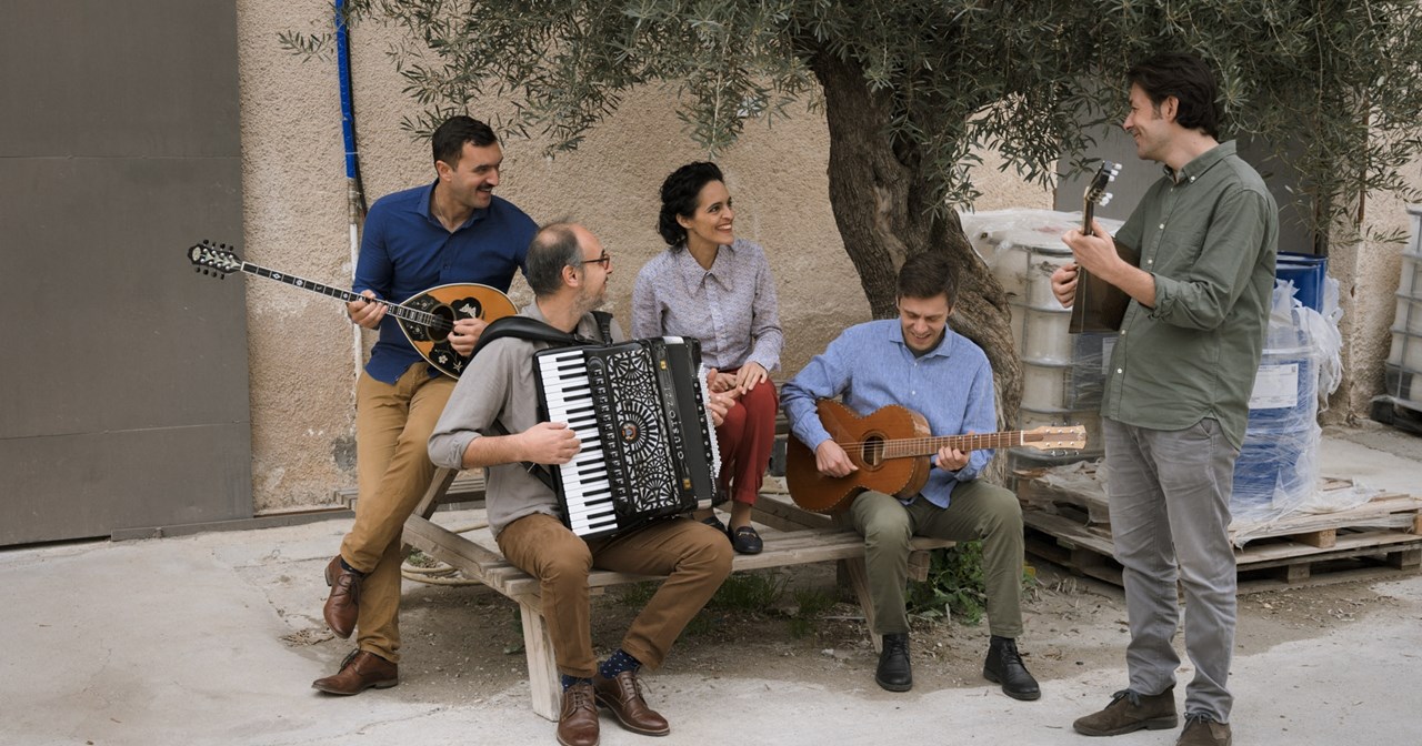 Χριστίνα Μαξούρη: "Μας λείπει ίσως σαν κοινωνία μια καθαρή καρδιά, ένας ατόφιος αντισυμβατικός πυρήνας" - εικόνα 4