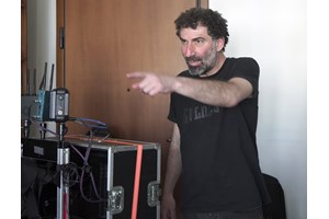 "Άνθρωποι και ποντίκια": Νέες ημερομηνίες για τον Βασίλη Μπισμπίκη - εικόνα 4