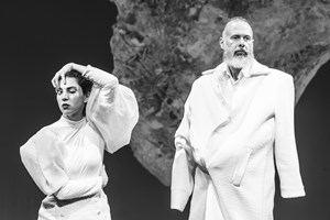 "Φονικό στα σκοτεινά": Για πρώτη φορά στην Ελλάδα μια μεταφυσική ιστορία - εικόνα 3