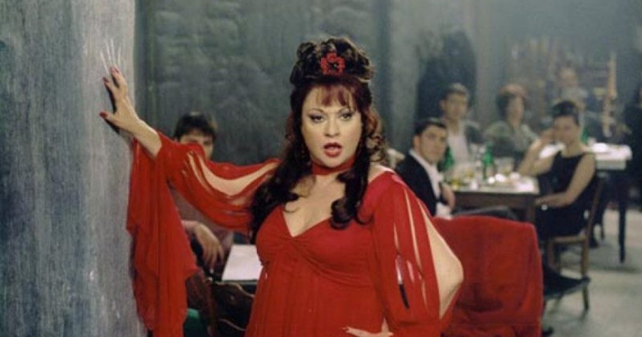 "Η Κατάρα Της Τζέλας Δελαφράγκα": Το πρώτο music video από την πολυαναμενόμενη σειρά - εικόνα 1