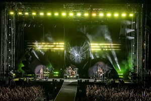 Οι Nothing But Thieves μάς συστήνουν τη νέα κιθαριστική υπερδύναμη της Βρετανίας - εικόνα 1