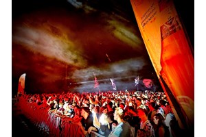 Βασίλης Παπακωνσταντίνου: Η συναυλία στο Καλλιμάρμαρο κυκλοφόρησε σε βινύλιο, cd και dvd - εικόνα 1