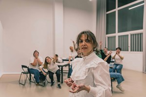 Πώς μας μιλά ο Γιώργος Παπαπαύλου μέσα από τον "Αρχιτέκτονα" - εικόνα 4