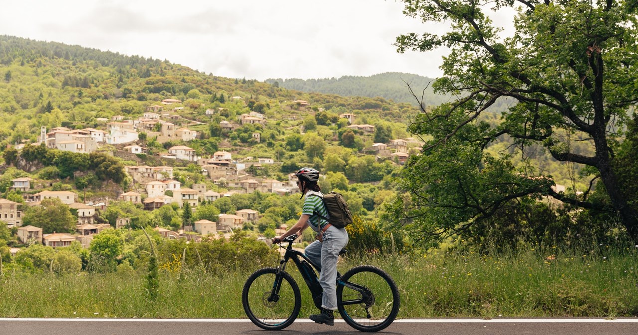 "Το μαγικό ταξίδι του Αισώπου" συνεχίζεται στα ανοιχτά θέατρα - εικόνα 2