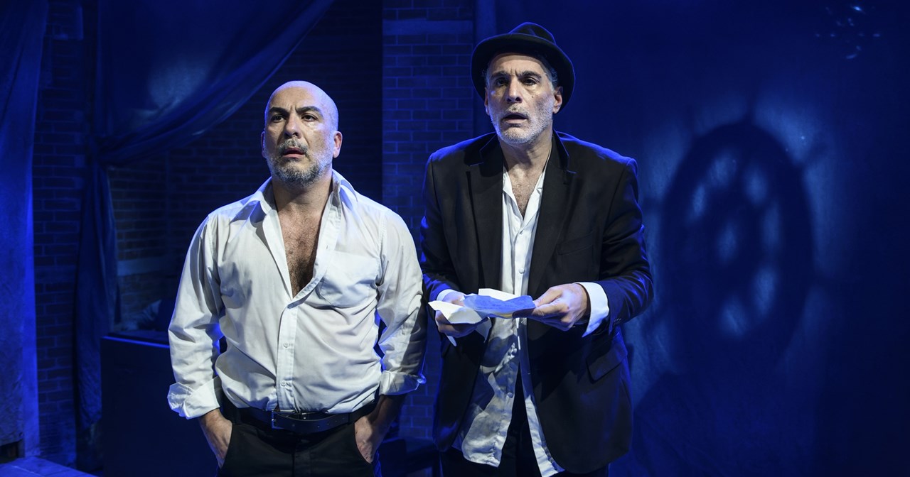 O Κώστας Κουτσολέλος και η Δώρα Στυλιανέση γράφουν για "Το παλτό και μία ιστορία υδρωπικίας" - εικόνα 3