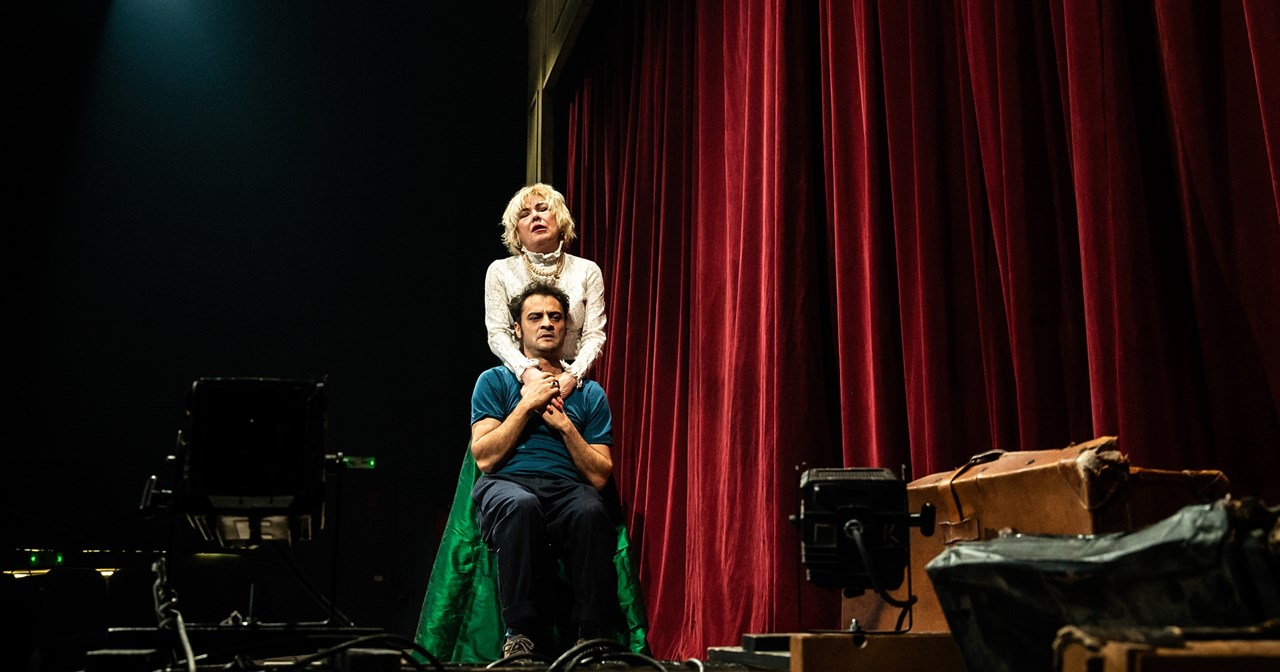 "Ο γλάρος" του Δημήτρη Καραντζά "πετά" για άλλον ένα μήνα - εικόνα 3