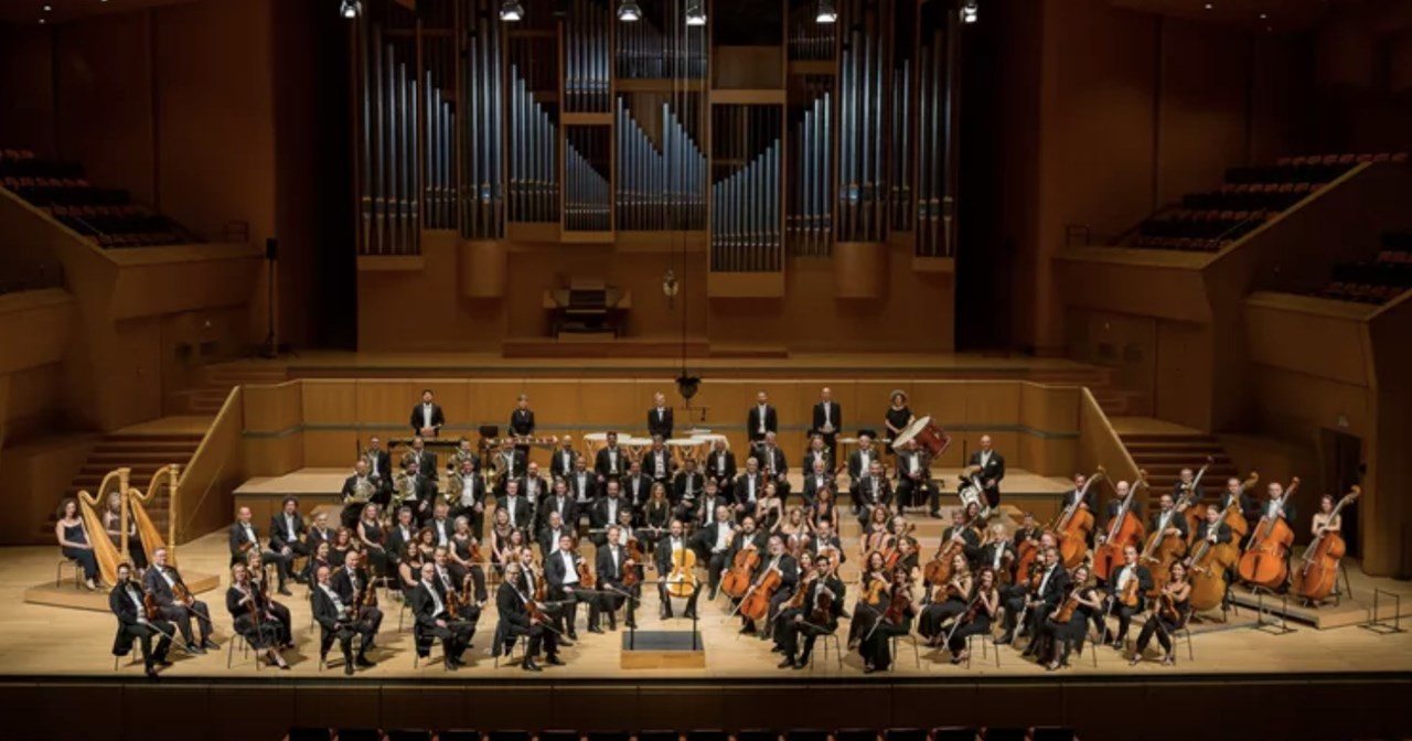 "Έρωτας Δαιμόνιος": O Γιώργος Ζιάβρας στο πόντιουμ της Φιλαρμόνιας Ορχήστρας Αθηνών - εικόνα 2