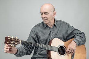 Νατάσσα Μποφίλιου, Θέμης Καραμουρατίδης και Γεράσιμος Ευαγγελάτος: "Κάτι καίγεται..." στο "VOX" - εικόνα 1