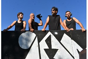 "Δίκη" του Κάφκα: Πρώτες φωτογραφίες από την παράσταση που σκηνοθετεί ο Άρης Μπινιάρης - εικόνα 6