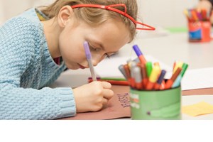 Τα εργαστήρια δημιουργικής γραφής στο βιβλιοπωλείο "Σπόρος" κάνουν τα παιδιά να ξαλαφρώνουν! - εικόνα 2