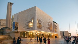 4 ευρωπαϊκές πόλεις για φτηνά ταξίδια τον Οκτώβριο - εικόνα 8