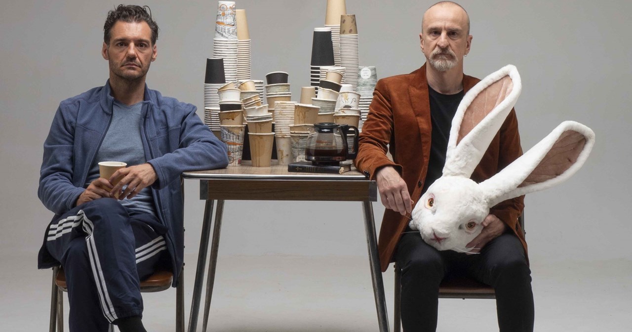 18 ρόλοι. 1 ηθοποιός: Η Σοφία Καζαντζιάν για την ερμηνευτική πρόκληση της "Κατσαρίδας Κ." - εικόνα 6