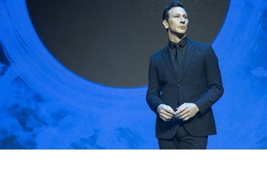 100 χρόνια Μίκης Θεοδωράκης: Περιοδεία της "Όμορφης πόλης" υπό την αιγίδα του ΕΟΤ - εικόνα 2