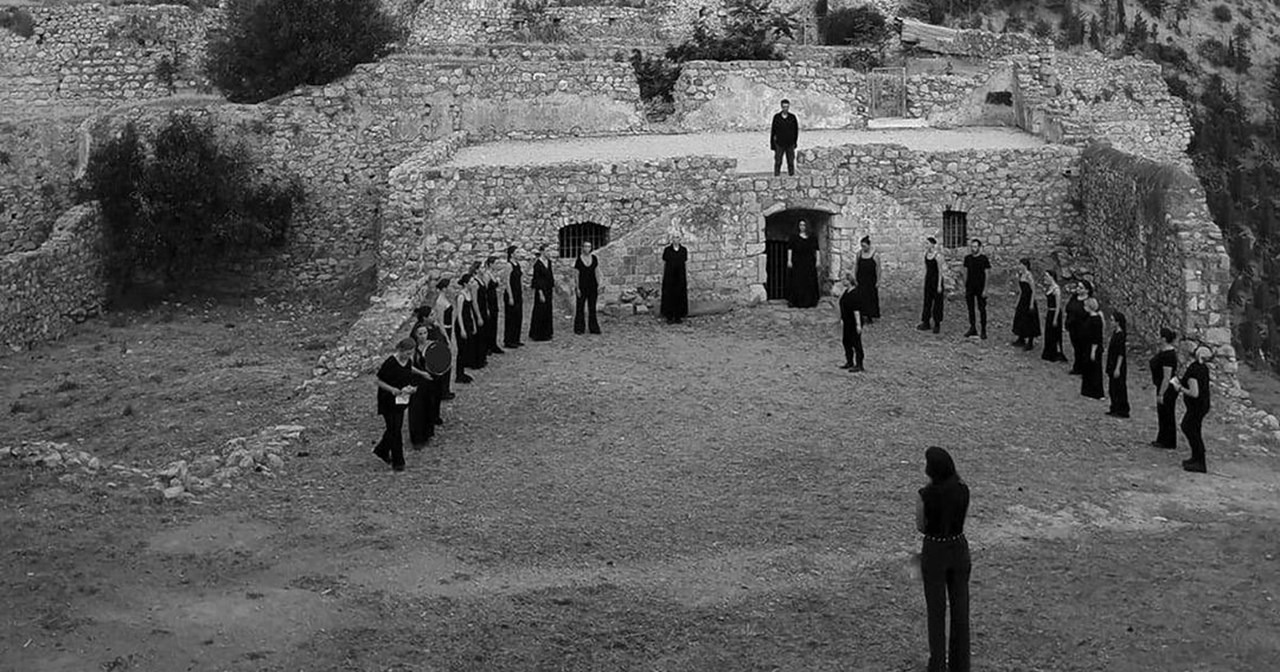 Περιμένοντας το "Θαύμα" στη Στοά Αρσακείου - εικόνα 3