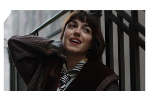 "Βρέχει στη Βαρκελώνη": Τελευταίες παραστάσεις στο Θέατρο Τέχνης - εικόνα 2