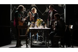 Γιώργος Νανούρης και Μαρία Κίτσου ζωντανεύουν τη Δούκισσα της Πλακεντίας στο Θέατρο Βεάκη - εικόνα 1