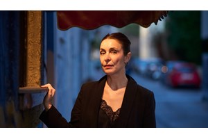 'Ατυχές πήδημα ή Παλαβό πορνό' για λίγο ακόμα στο ΠΛΥΦΑ - εικόνα 3