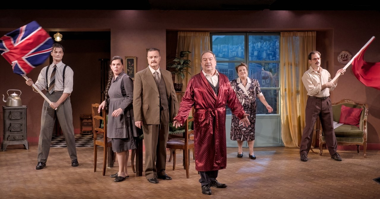 Ο Λάκης Λαζόπουλος στο Βέμπο: Τελευταία ευκαιρία για τον "Ήρωα με παντούφλες" - εικόνα 4