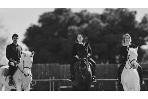 "Αι Γυμνισταί": Μια βουτιά στην ελευθερία, λίγο πριν τις καλοκαιρινές εξορμήσεις - εικόνα 5