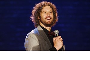 H Idra Kayne και ο Χρήστος Νικολάου φέρνουν το καλοκαίρι στο νεότευκτο "Voilà" - εικόνα 2