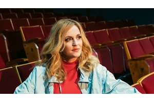 Για τη Γιώτα Νέγκα "το θέατρο και το τραγούδι είναι αδελφές τέχνες" - εικόνα 5