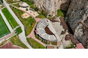 100 Χρόνια Βύρωνας: Ο μεγάλος εορτασμός της επετείου και το μέλλον των ανοιχτών θεάτρων του - εικόνα 3