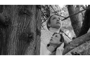 "Ας περιμένουν οι γυναίκες": Η ταινία του Σταύρου Τσιώλη πρώτη φορά στο θέατρο - εικόνα 4