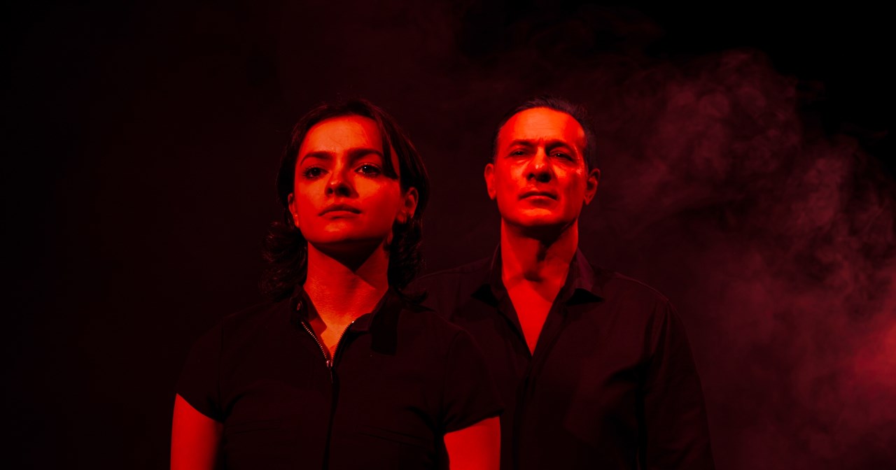 Ο Γιώργος Παπαγεωργίου σκηνοθετεί και ερμηνεύει το "1984": Ένα προσωπικό ταξίδι στον κόσμο του Όργουελ - εικόνα 5